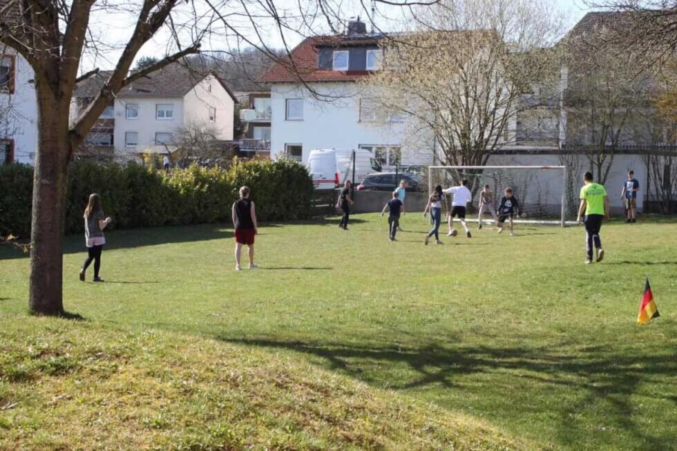 Wer hat nie davon geträumt, Fußballspieler zu werden? 🙋‍♀️🙋‍♂️